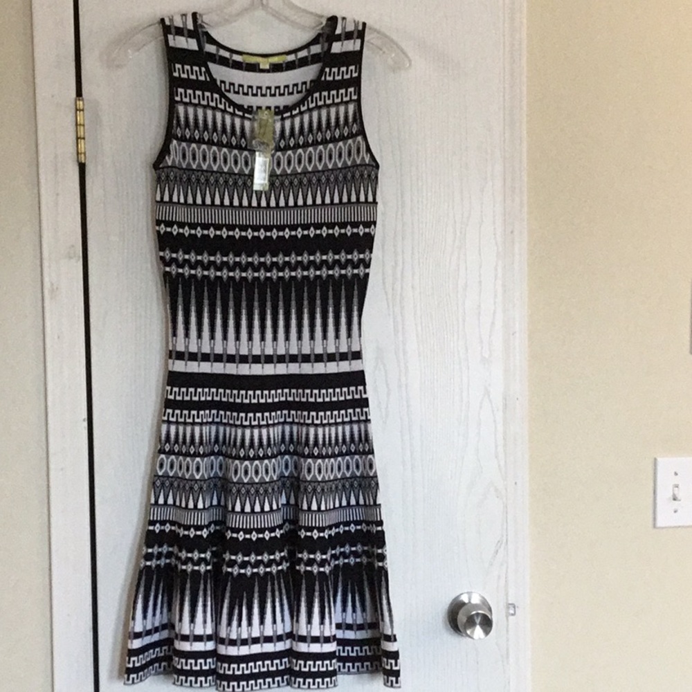 Gianni Bini Dress. Thick, stretchy fabric. Size XS